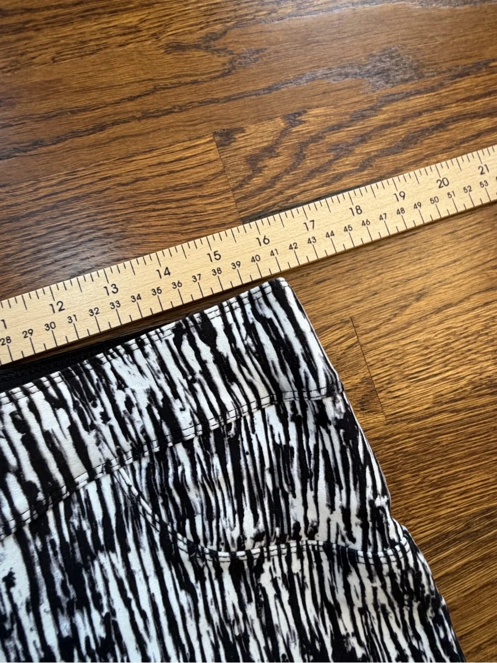 Investments Slim Factor Black and White Leggings, Large, Avant Garde, Monochrome
